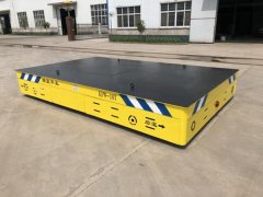 无轨电动平车在货运场所